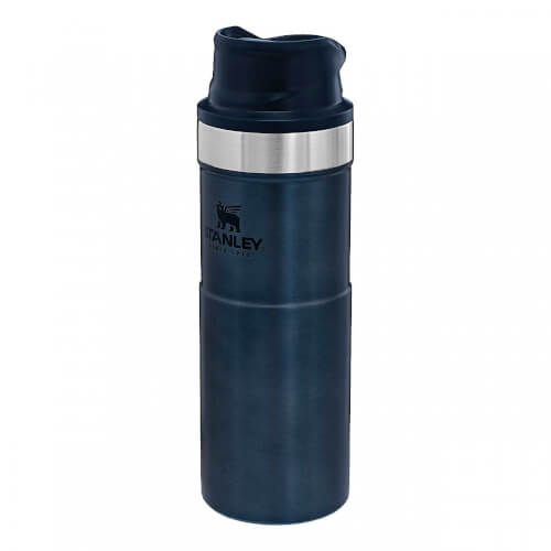 Stanley Classic Trigger-Action Travel Mug 0,47 l blau